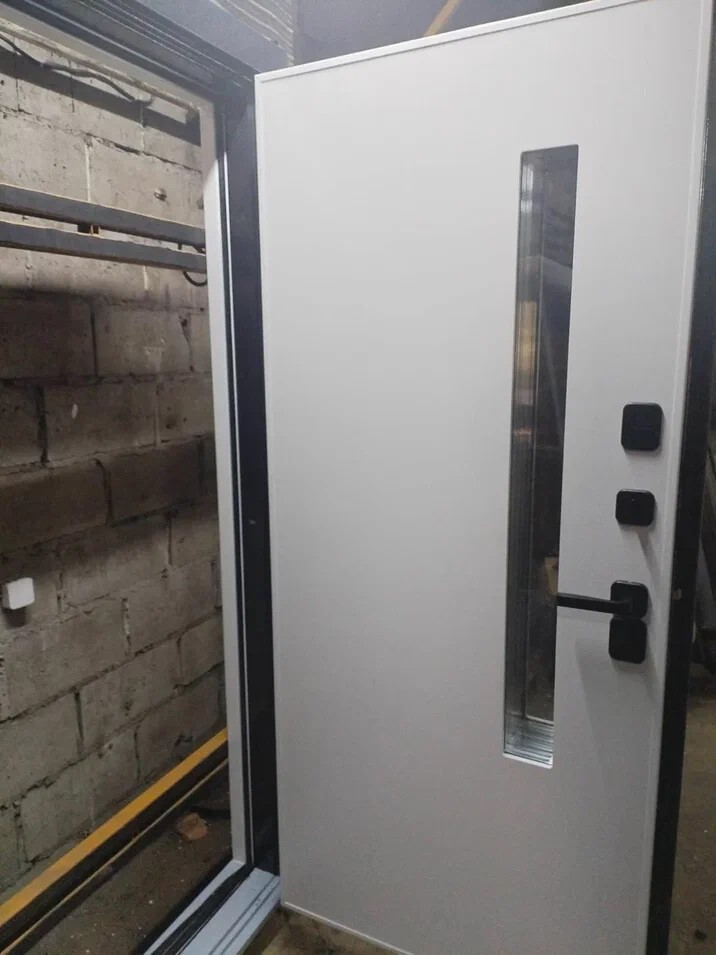 Входная заказная дверь20