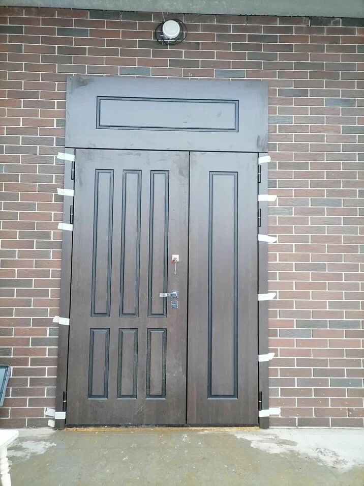 Входная заказная дверь28