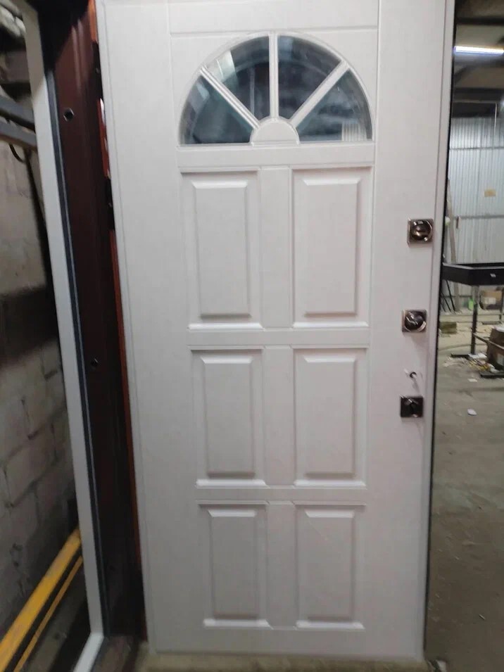 Входная заказная дверь4